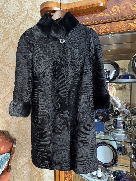 Шуба каракульча 46 раз