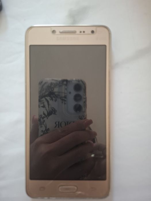 Продам Samsung  Galaxi J2