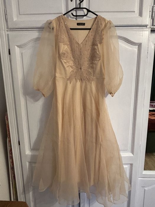 Vand rochie de ocazie