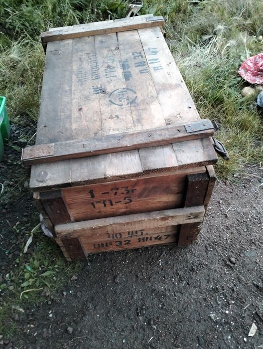 Продам деревянный ящик-сундук.