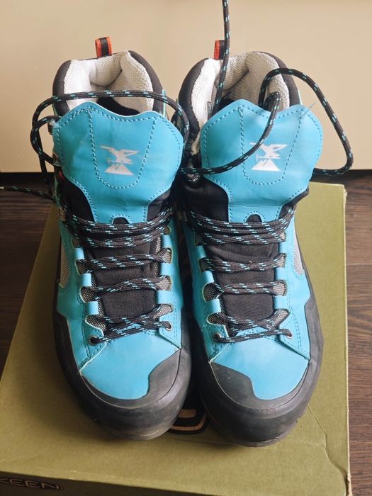 Bocanci iarnā primāvarā Simond 39