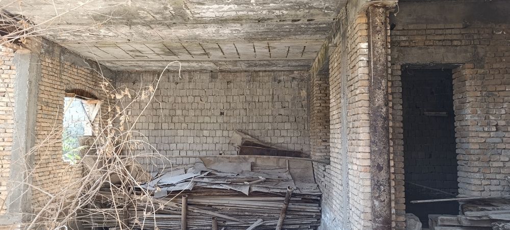 Продаётся дом: 8-соток срочно.