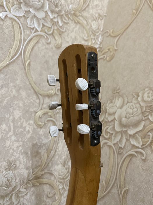 Продам гитару, не дорого!