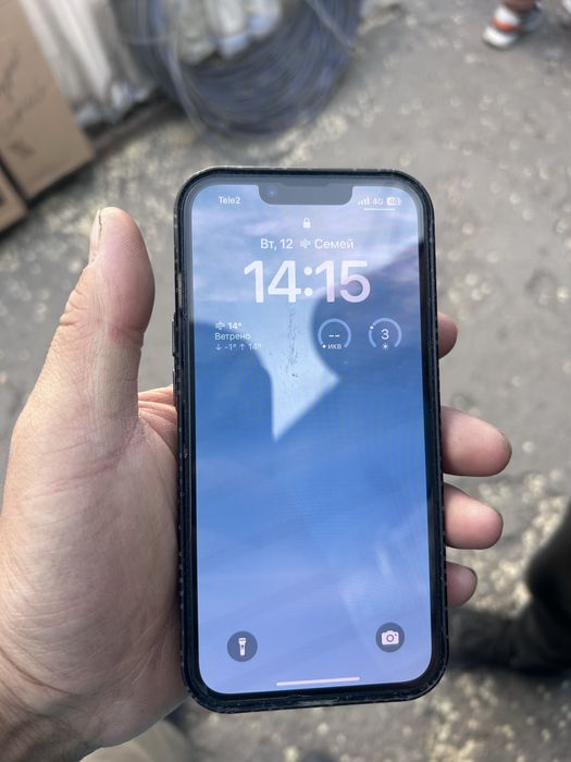Продам два айфона 14