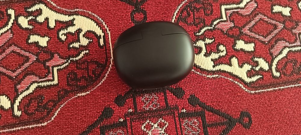 Наушники новые есть коробка