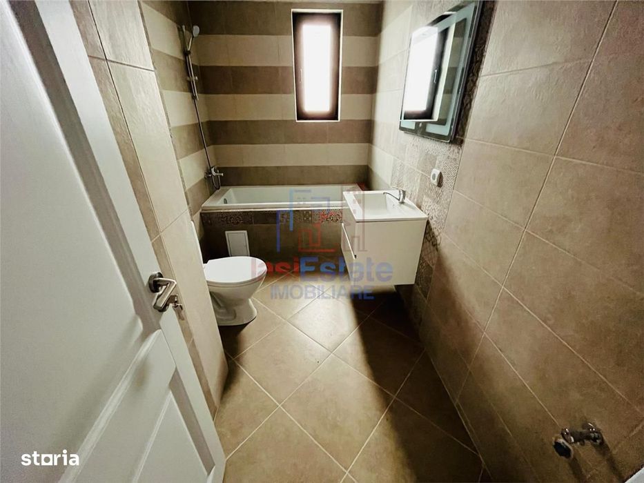 Apartament cu 2 camere decomandat, zona Capat Cug - Vedere 5