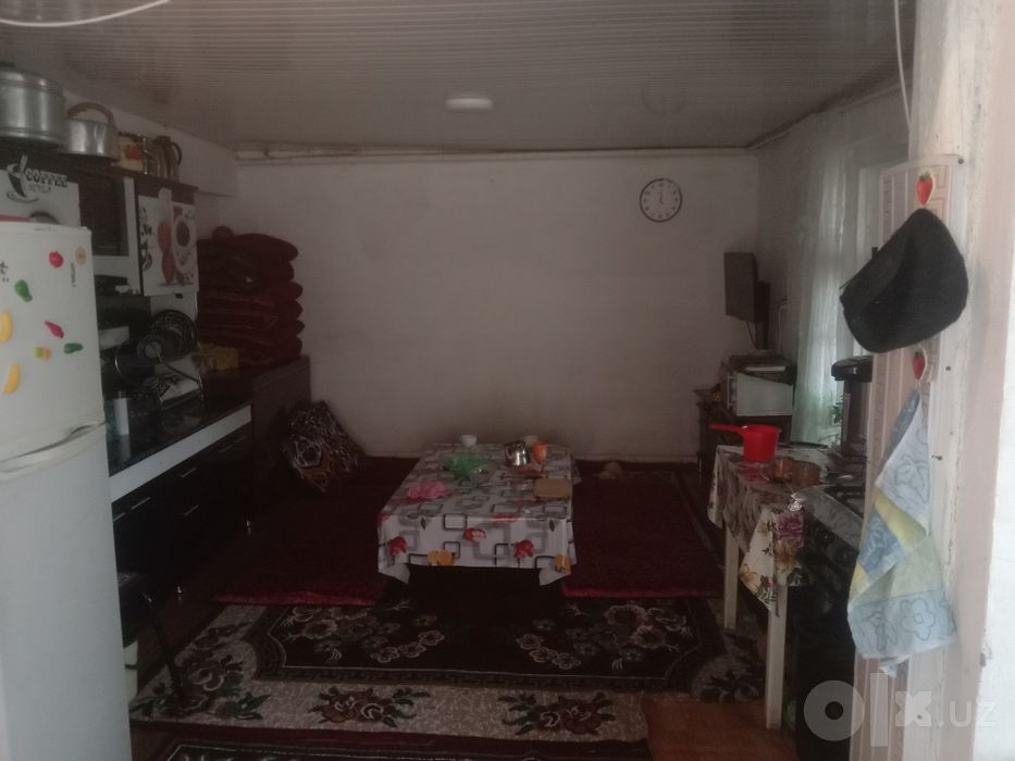 Hovli sotiladi srochna 12 sotix yol usti
