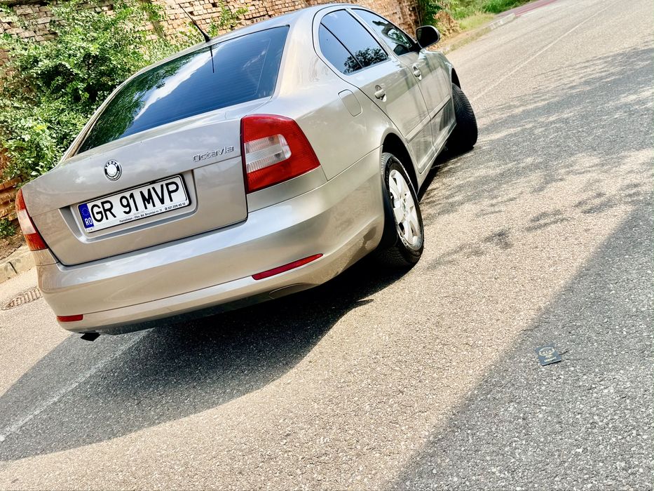 SKODA Octavia 2010 — imagine 3