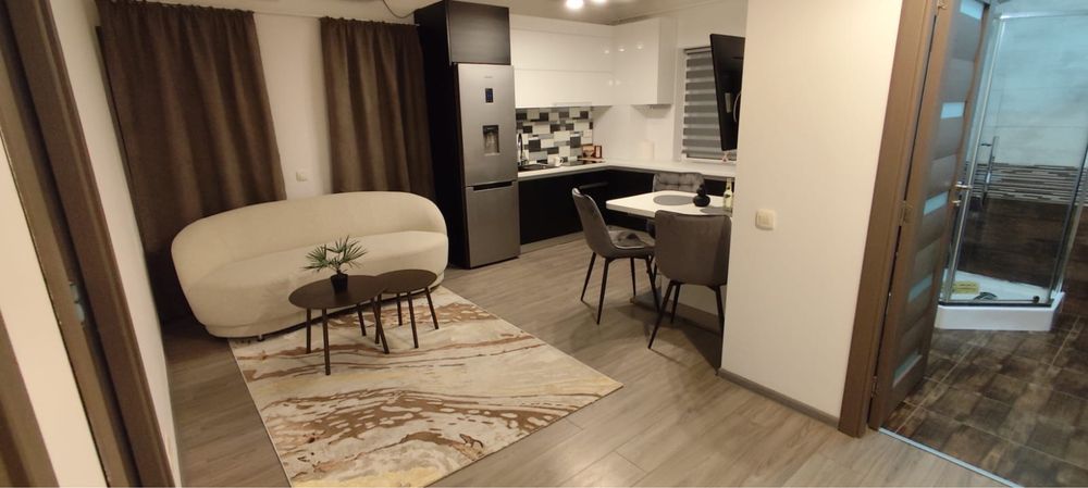 Inchiriez apartament