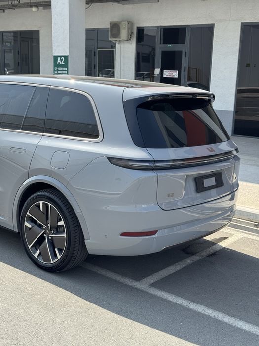 Lixiang L9 restayling/ 4700km probeg/ nardo gray