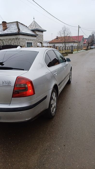 Vând scoda octavia 2