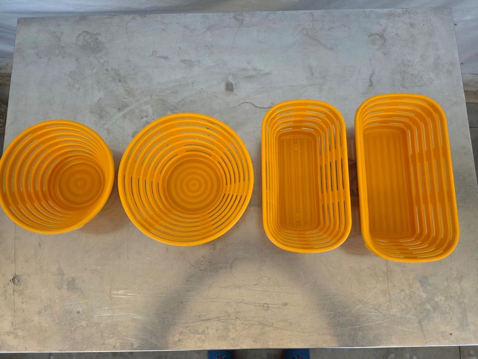 Пластмасови форми за втасване на хляб с плат