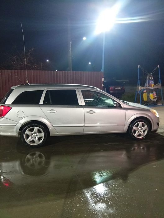 Vând Opel Astra h