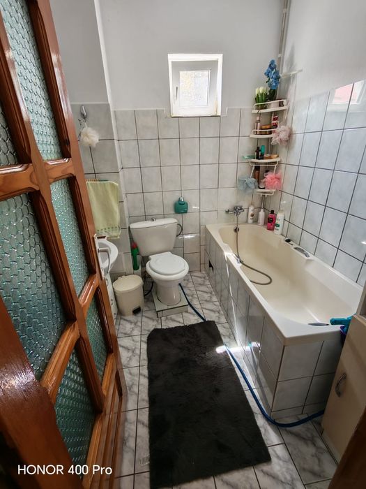 Apartament cu 2 camere, mobila inclusă