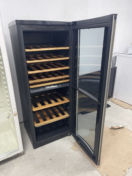 Vitrina pentru vinuri Premium