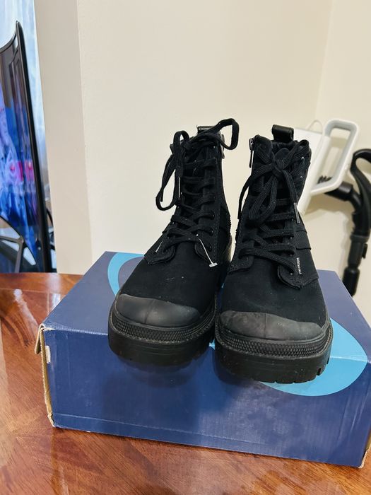 Новые ботинки- Palladium. США-39 размер.