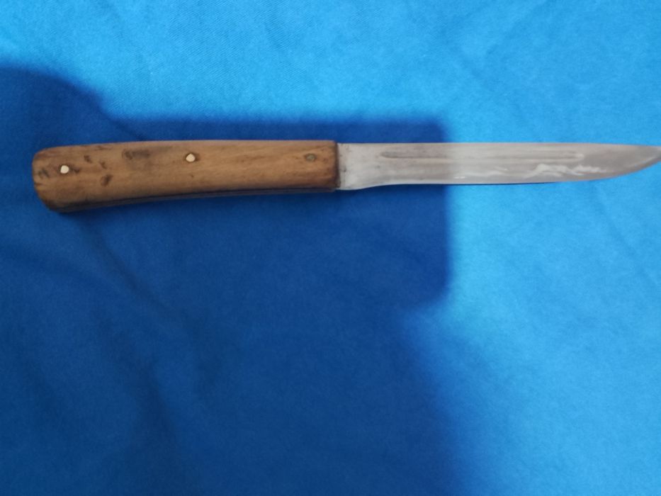 Продавам , овчарки нож