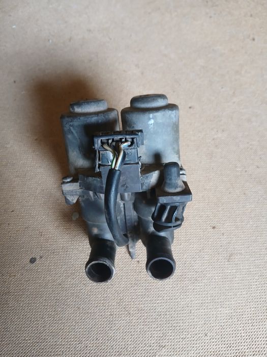 Клапан печки на мерседес Mercedes w124, 102-ой двигатель.