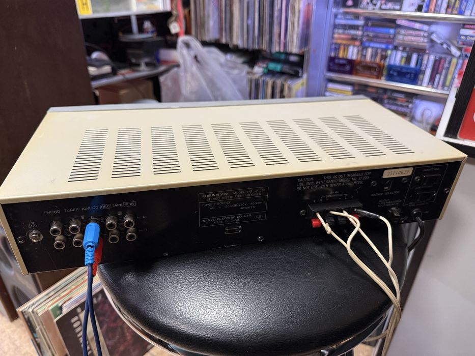 Sanyo JA system 220 Stereo integrated amplifier