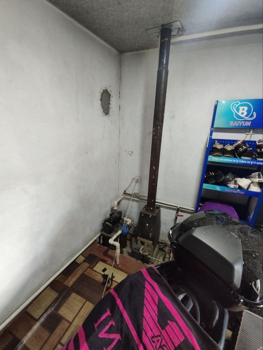 Уй сотилади. Срочно Урта чирчик хокимятига якин жой к