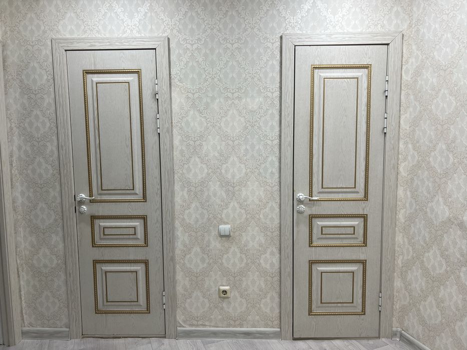 Продам двери 8штук