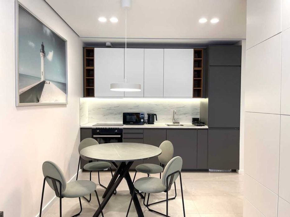 Дава се под наем Двустаен апартамент в София, Център - 64 кв.м за 425 € - Снимка #1