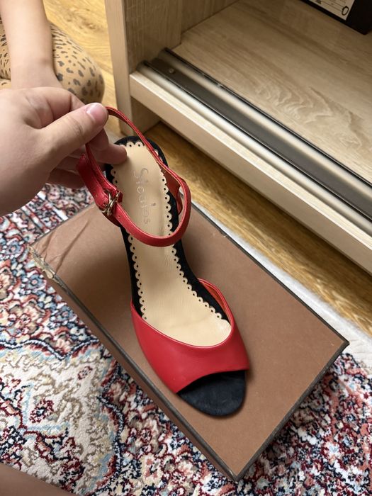 Кожаный басоножки