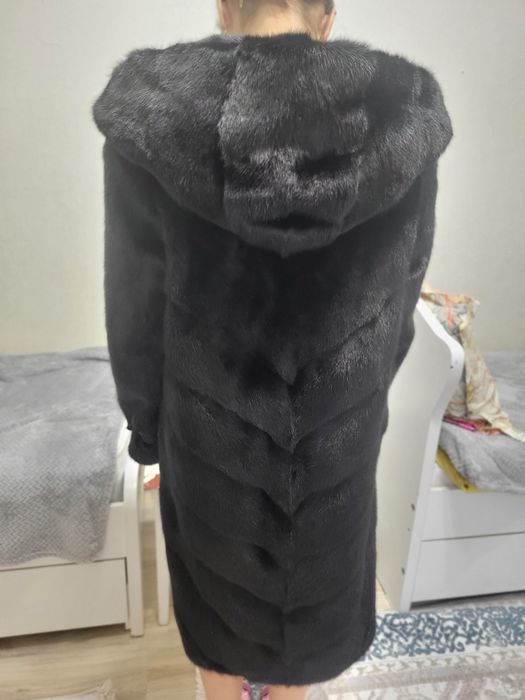 Продам норковую шубу