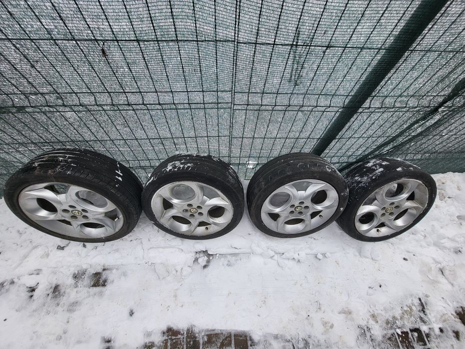 Jante originale R17  Alfa romeo 5x98, anvelope 215/45/ZR17