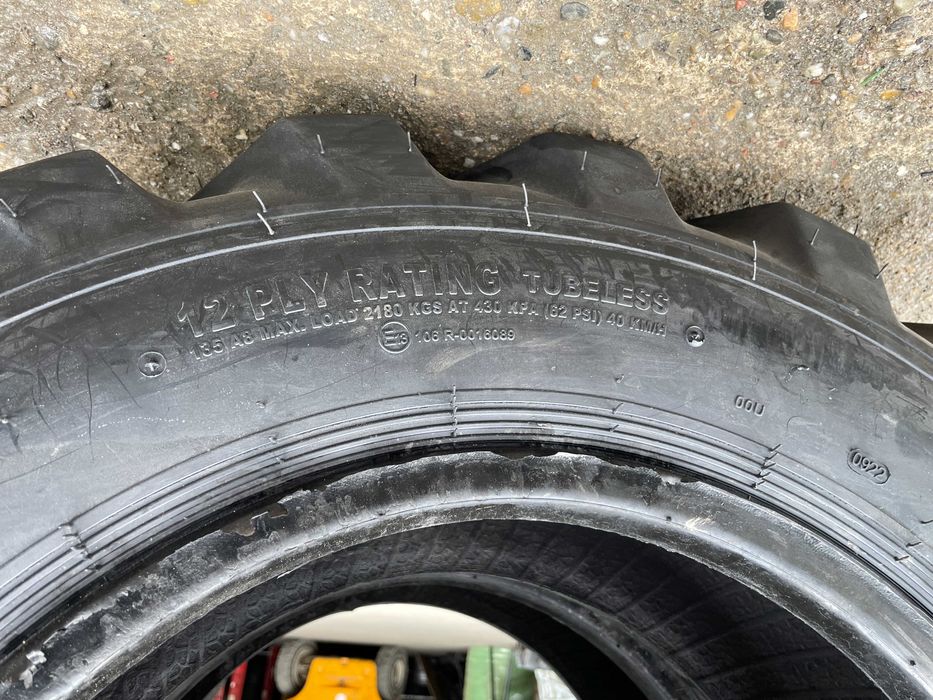 Anvelope 10.5/80-18 noi industriale pentru buldo marca OZKA
