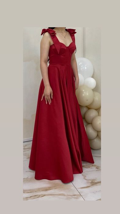 Вечернее платье в идеальном состоянии