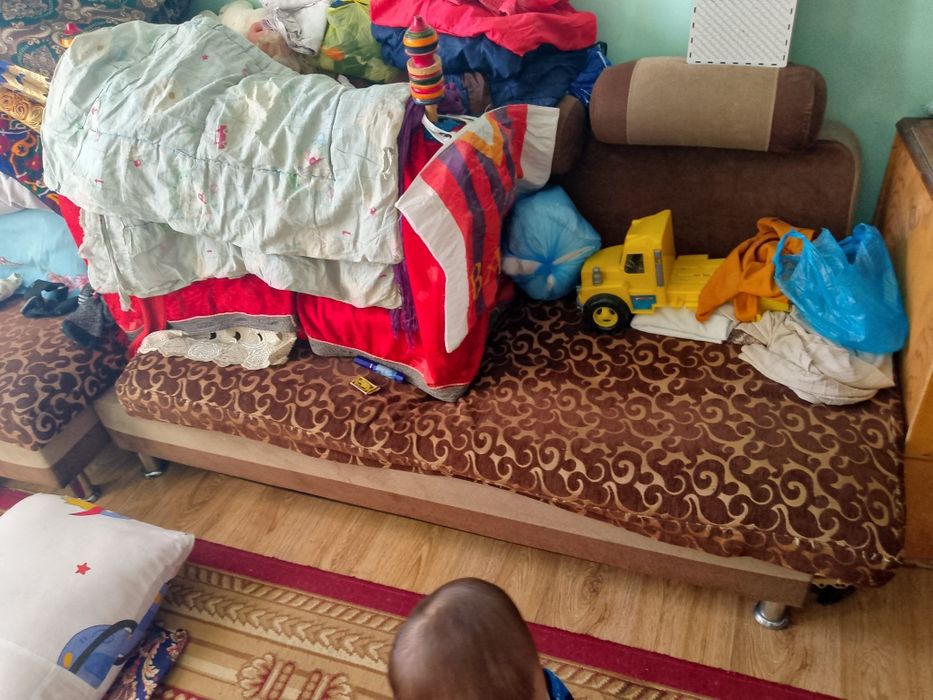 Ugolok mebil devan krislo