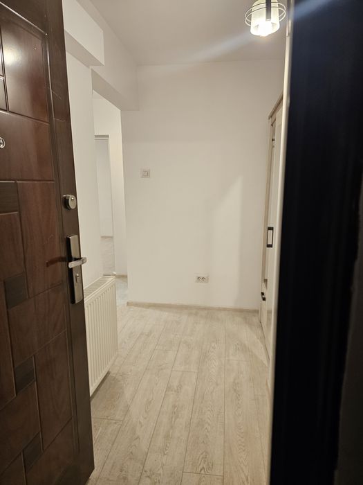 Închiriez apartament două camere