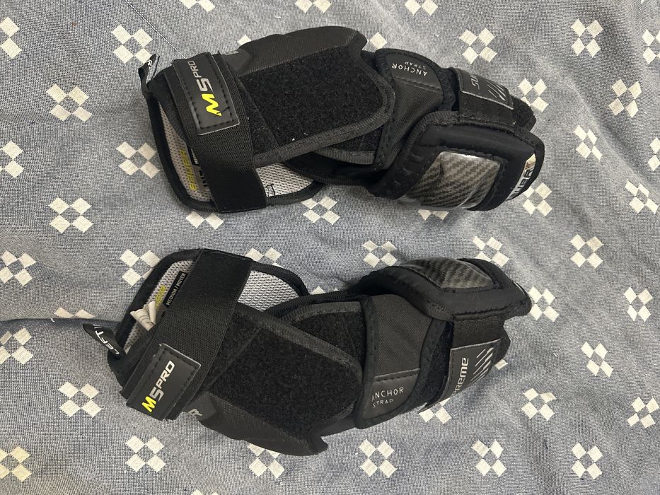 Продаю налокотники bauer m5 pro