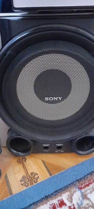 Динамик от Sony оригинал рабочий продаю только динамик корпус от него