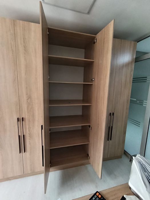 Продам офисные шкафы