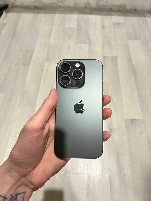 Продам Iphone 15 про