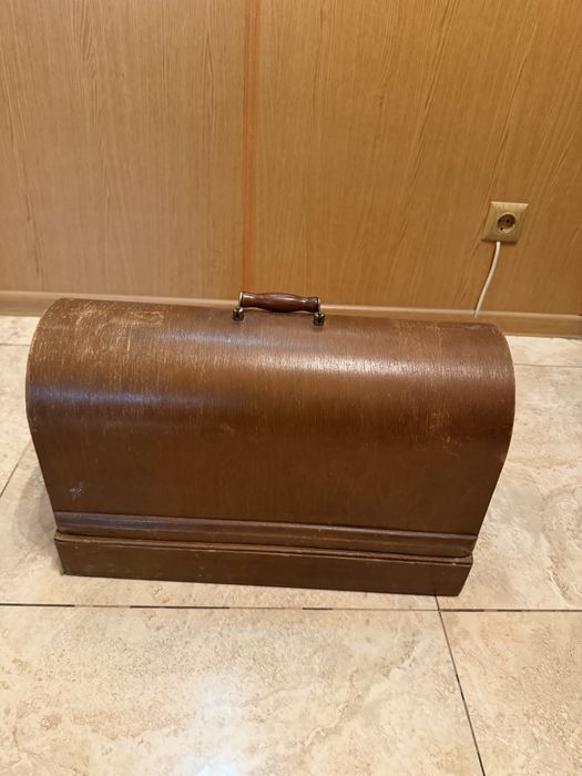 Продам швейную машину