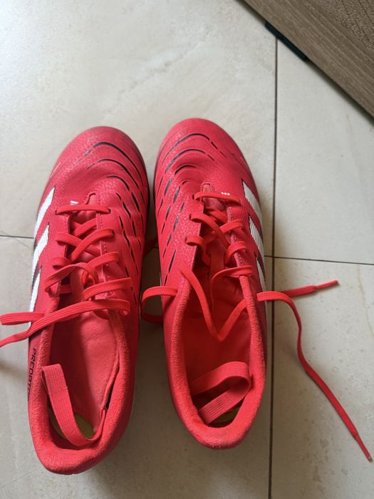 Бутонки Adidas