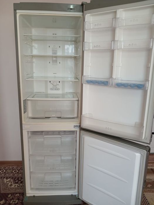 Продается холодильник LG