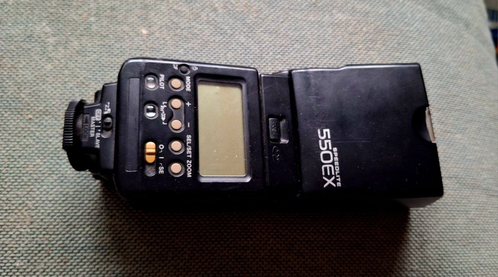 Canon speedlite 550ex