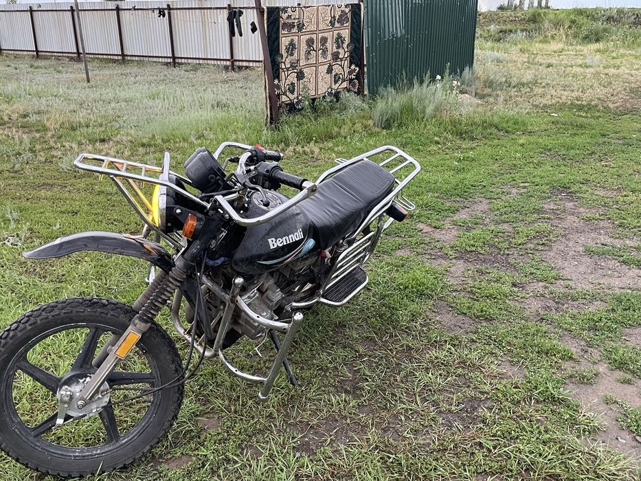 Продам мотоцикл 200 куб