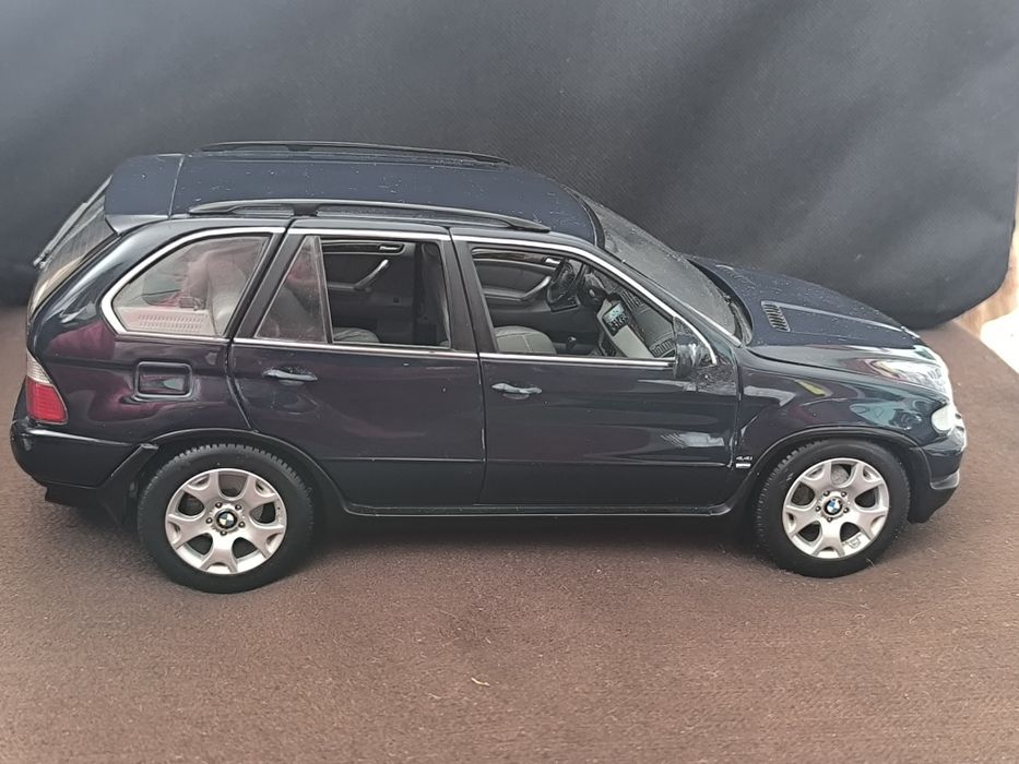 BMW X5 e53 kyosho 1:18
