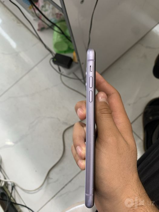 Iphone 11 sotiladi