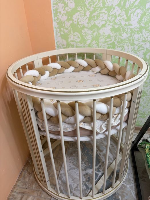 Продам манеж с бортиками и матрасами