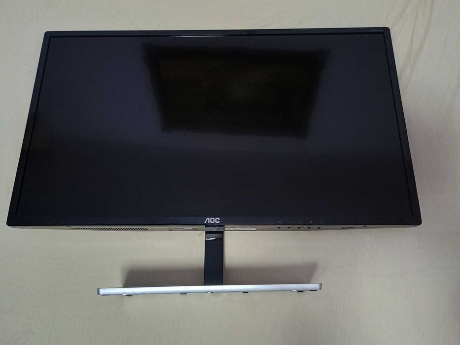 Vand monitor AOC  32" rezolutie 2 K