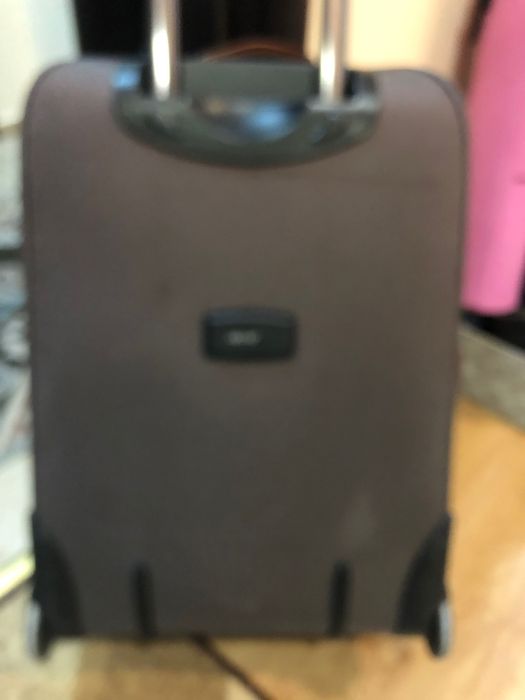 Куфар на марката Арт