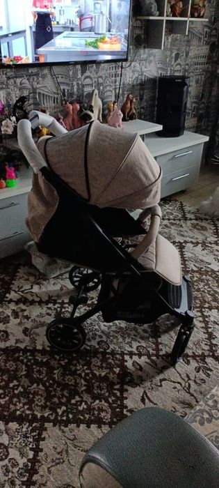 Срочно продам коляску.