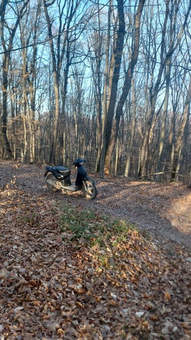 Vând aprilia scarabeo 49cc 2t fac și schimb