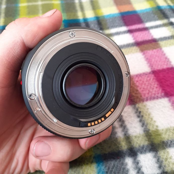 Canon 50m f1.8 STM .